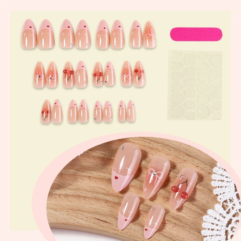 Kunstnagelset mit kreativen Blumen- und Herzdesigns Brehn