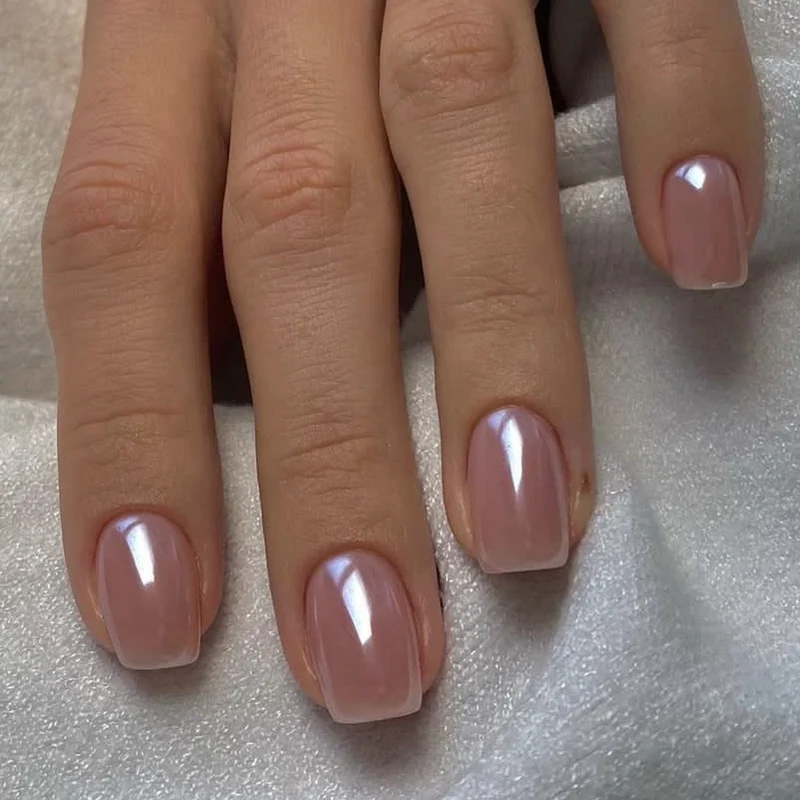 Kunstnagelset mit luxuriösem Hochglanz und eleganter Form Brehn