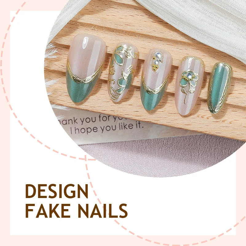 Kunstnagelset mit eleganten Schmucksteinen Brehn