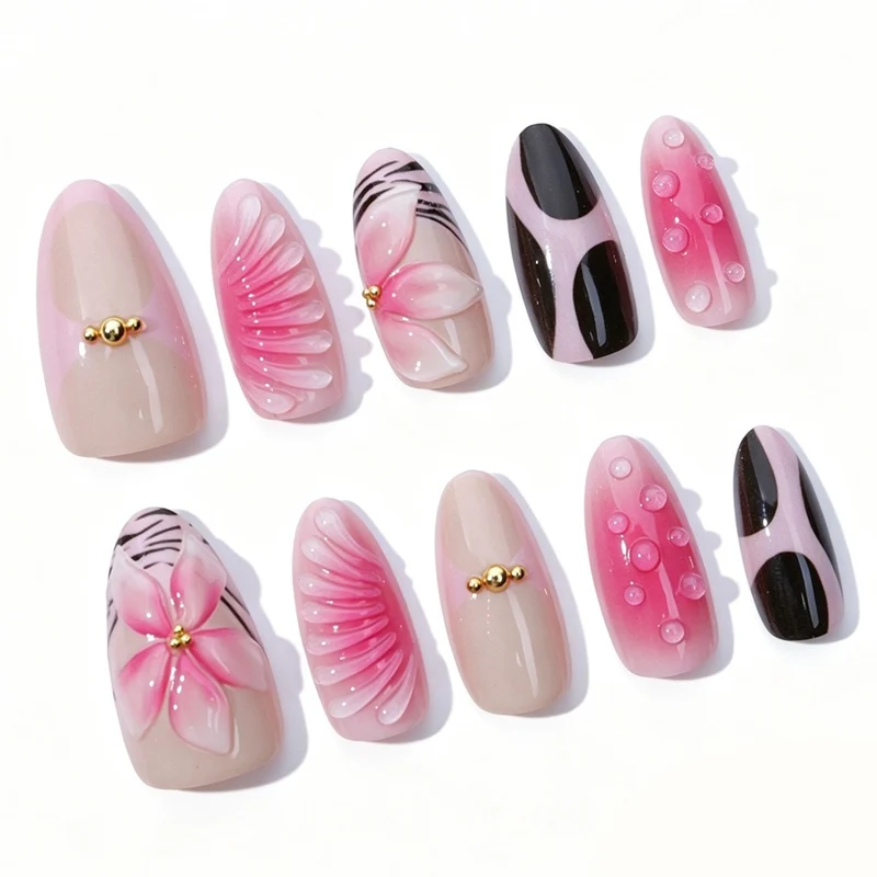 Kunstnagelset mit filigranen Blüten- und Glitzerakzenten Brehn