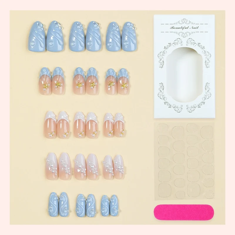 Kunstnagelset mit filigranem Design und eleganten Akzenten Brehn