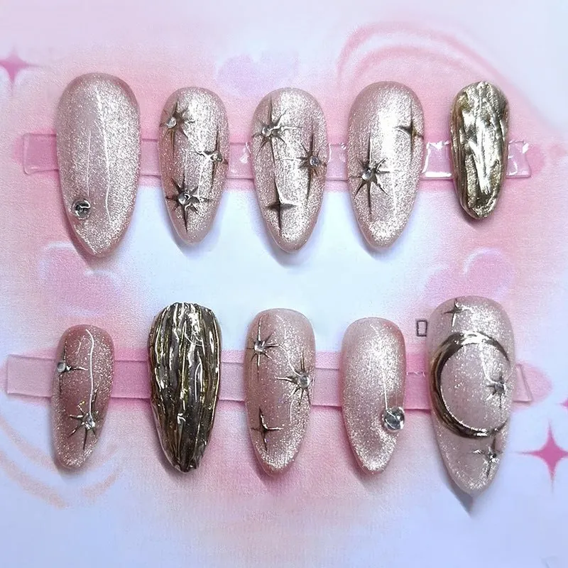 Kunstnagelset mit funkelnden Sternen- und Mondmotiven Brehn