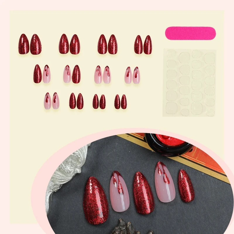 Kunstnagelset mit funkelnden Glitzer- und klassischen Akzenten Brehn
