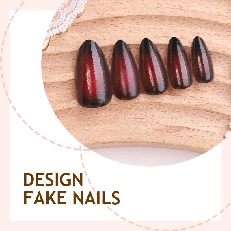 Kunstnagelset mit eleganten Ombre-Effekten und goldenen Akzenten Brehn