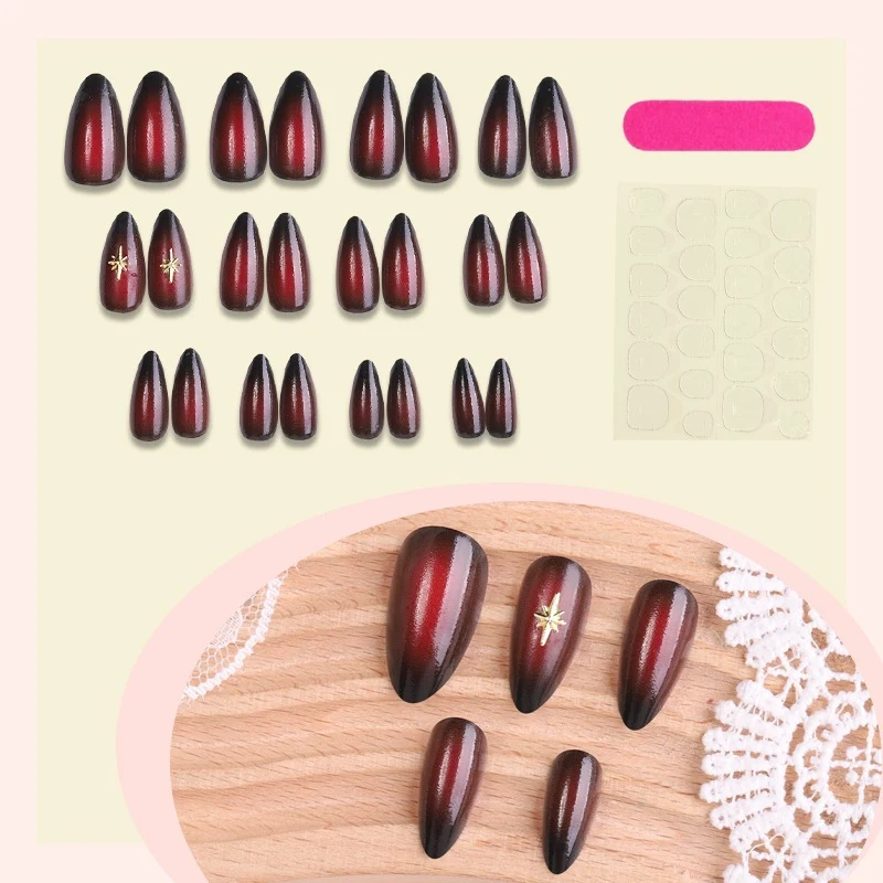 Kunstnagelset mit eleganten Ombre-Effekten und goldenen Akzenten Brehn