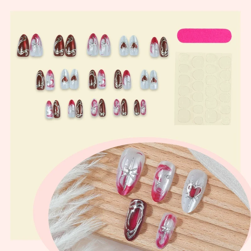 Kunstnagelset mit eleganten Herz- und Glitzermotiven Brehn