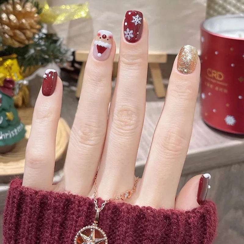 Kunstnagelset mit festlichem Winterthema Brehn