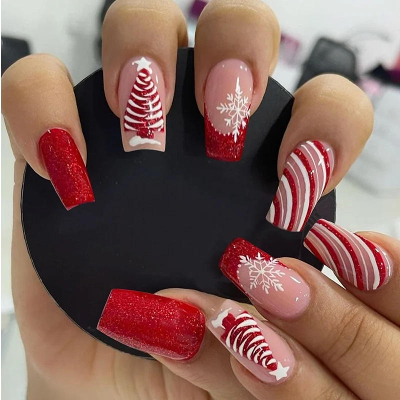 Kunstnagelset mit festlichem Winterthema Brehn