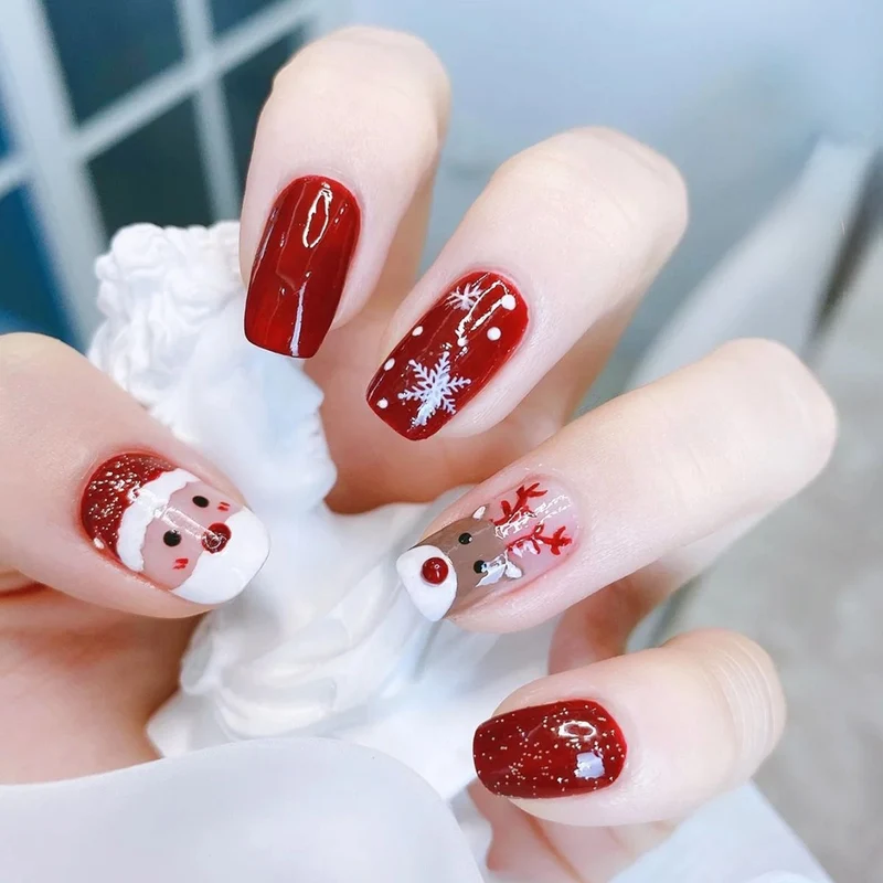 Kunstnagelset mit festlichem Winterthema Brehn