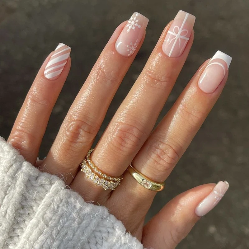 Kunstnagelset mit festlichem Winterthema Brehn