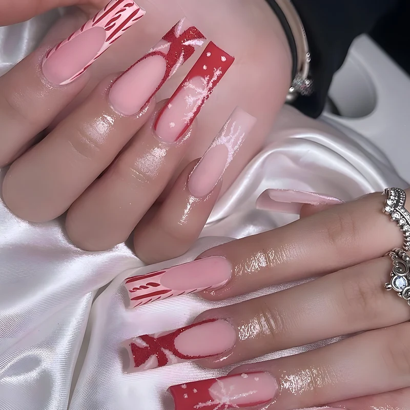 Kunstnagelset mit festlichem Winterthema Brehn