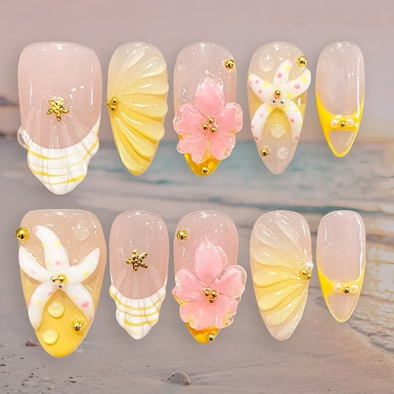 Kunstnagelset mit floralen und maritime Akzenten Brehn