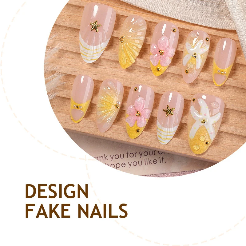 Kunstnagelset mit floralen und maritime Akzenten Brehn