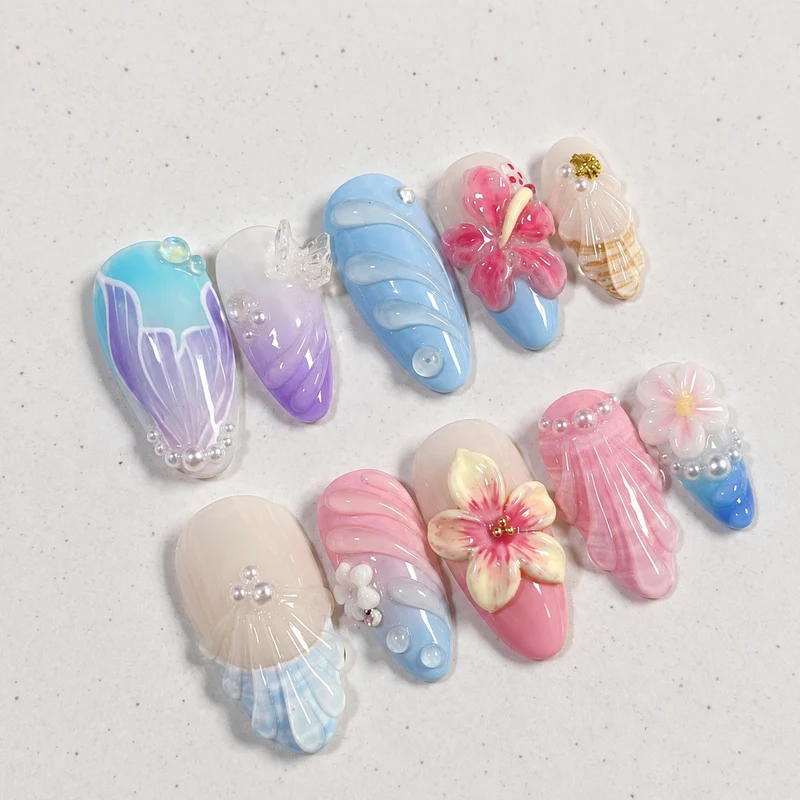Kunstnagelset mit eleganten floralen Akzenten und kreativen Designs Brehn