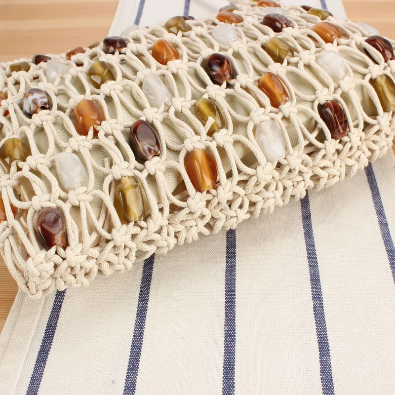 Handtasche mit farbigem Perlenmuster Skanto