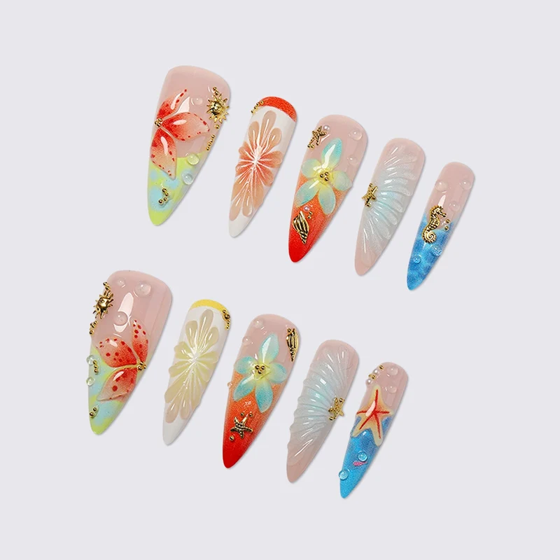 Kunstnagelset mit exquisiten Blüten- und Glitzermotiven Brehn