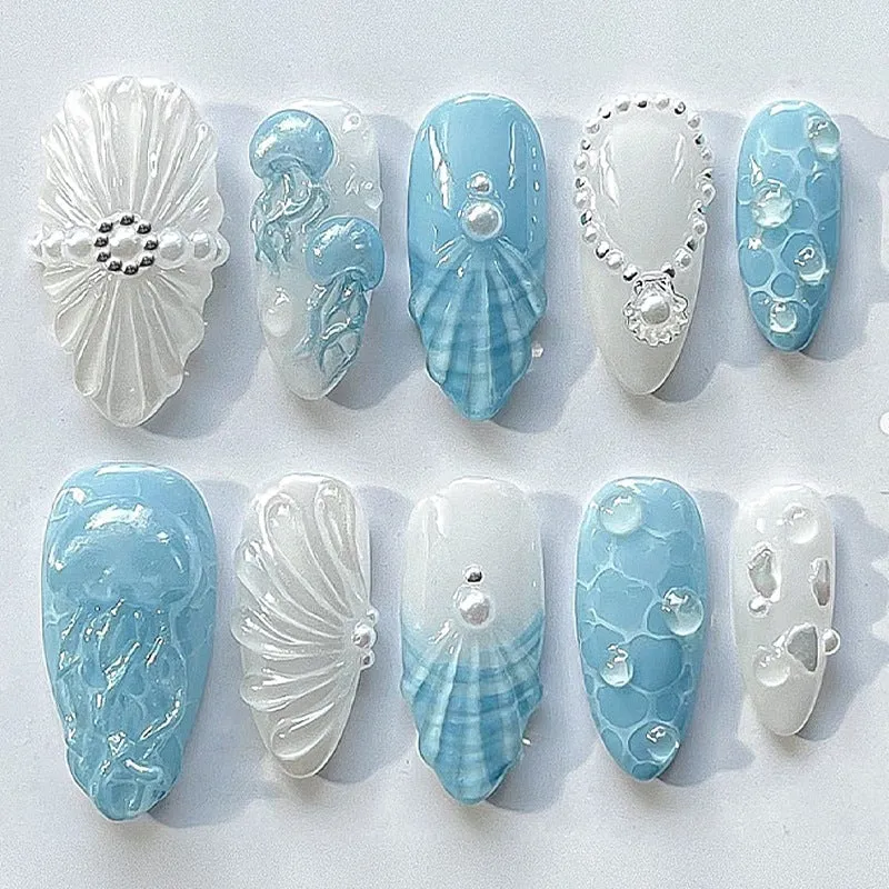 Kunstnagelset mit exquisiten 3D-Elementen und eleganten Designs Brehn