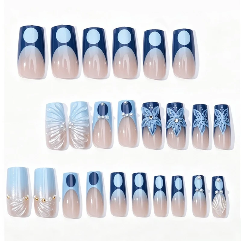 Kunstnagelset mit floralen und eleganten Verzierungen Brehn