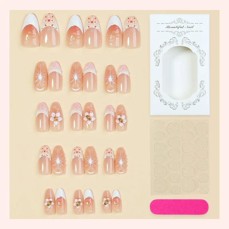 Kunstnagelset mit floralen und eleganten Designs Brehn