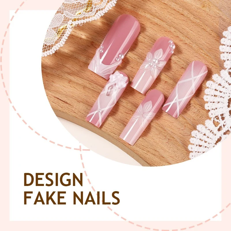 Kunstnagelset mit eleganten Verzierungen Brehn