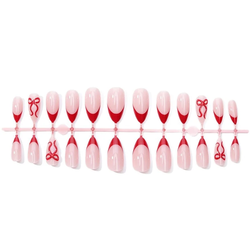 Kunstnagelset mit elegantem Motiv und Glitzerakzenten Brehn