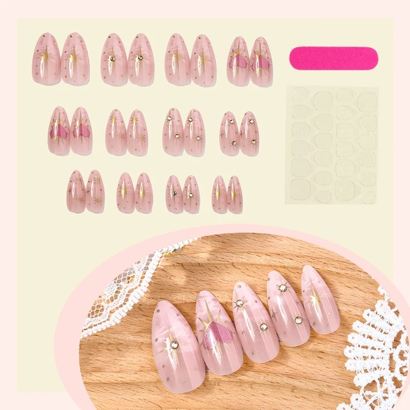 Kunstnagelset mit floralen Mustern Brehn
