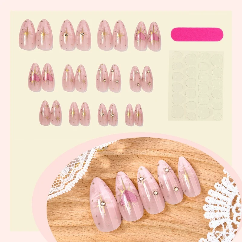 Kunstnagelset mit floralen Mustern Brehn