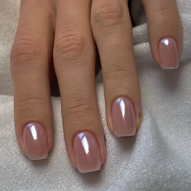 Kunstnagelset mit elegantem Hochglanz Ombre-Design und funkelnden Akzenten Brehn