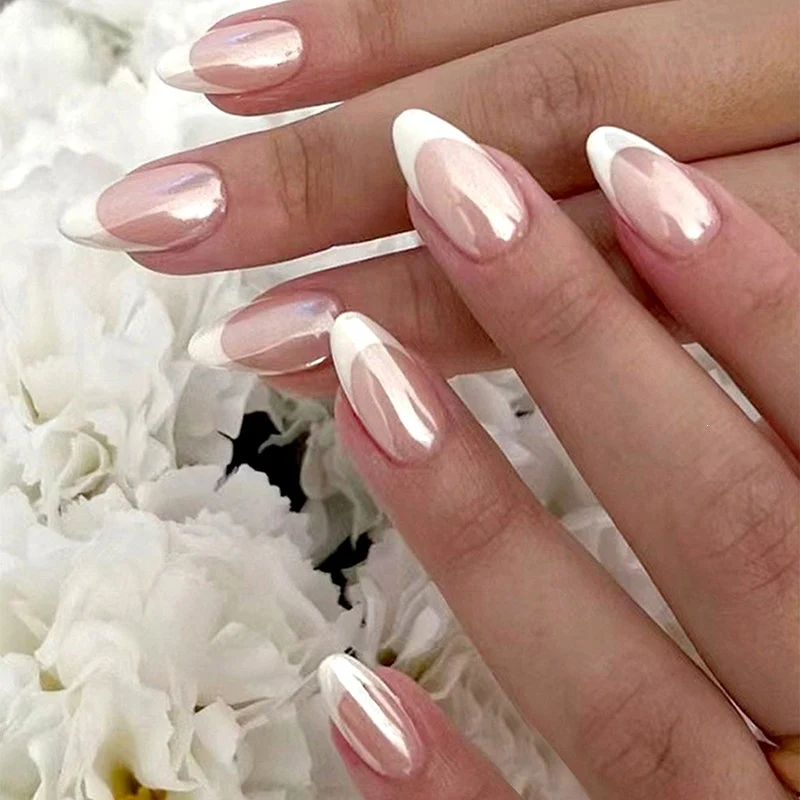 Kunstnagelset mit elegantem Hochglanz Ombre-Design und funkelnden Akzenten Brehn
