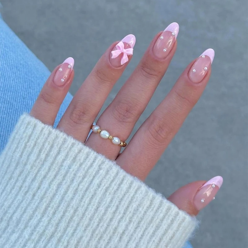 Kunstnagelset mit elegantem Glitzer- und Spitzen-Design Brehn