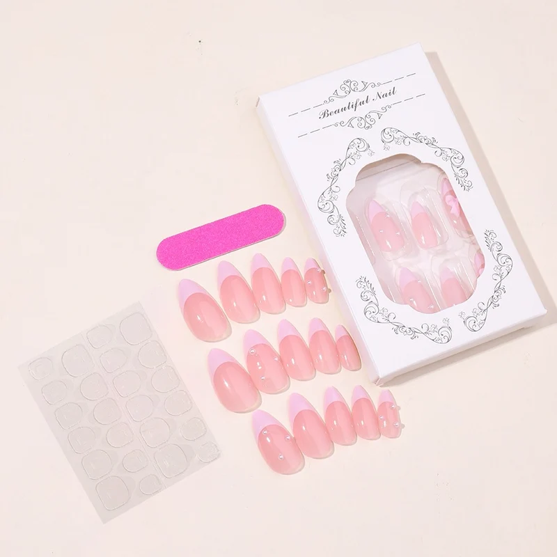 Kunstnagelset mit elegantem Glitzer- und Spitzen-Design Brehn