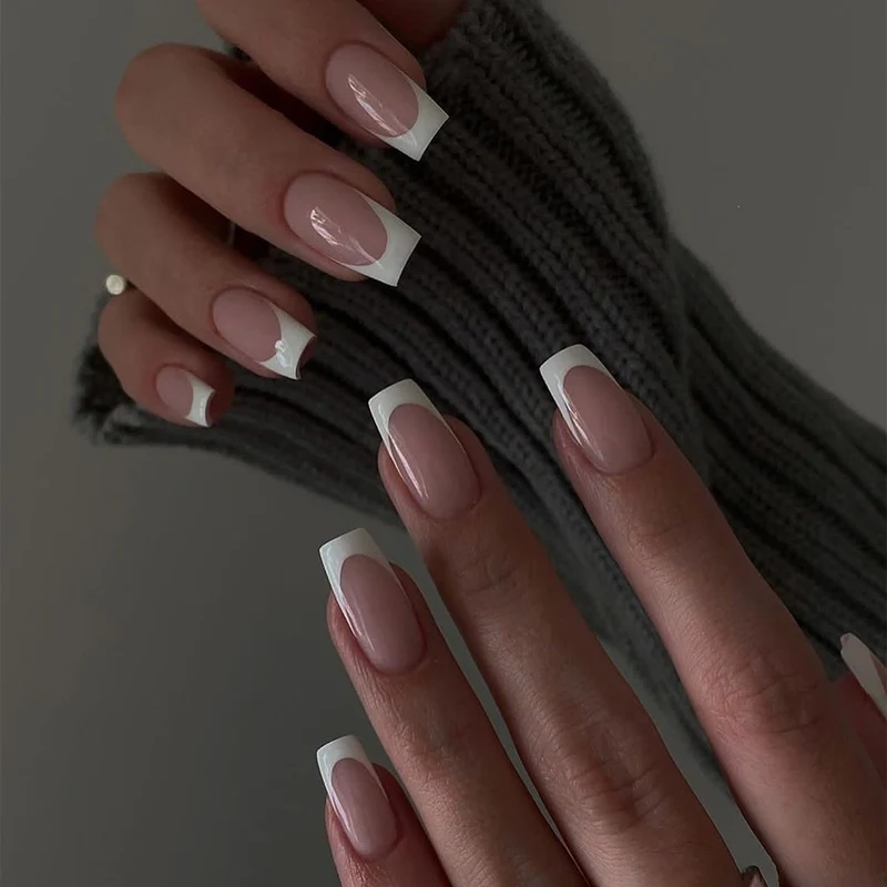 Kunstnagelset mit elegantem French-Design Brehn