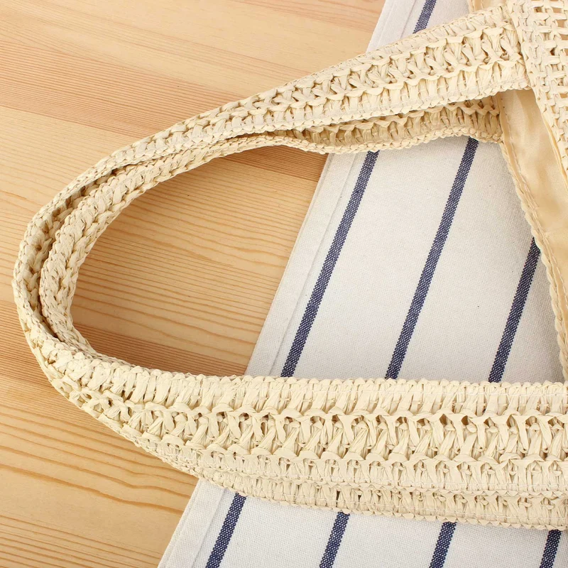 Handtasche aus Naturgeflecht mit minimalistischen Details Skanto