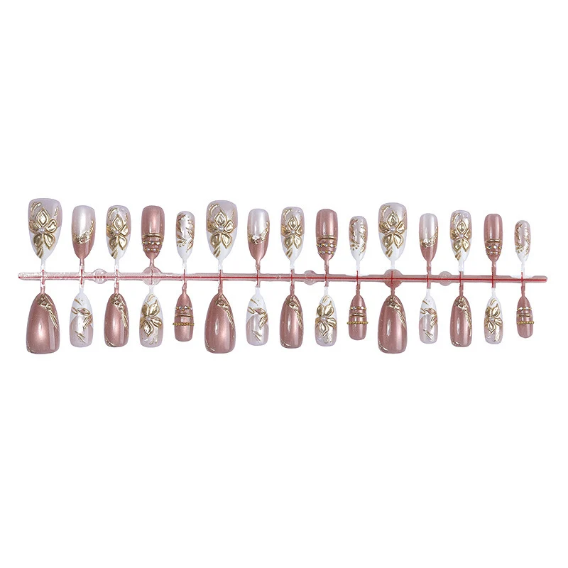 Kunstnagelset mit elegantem Blumen-Design Brehn