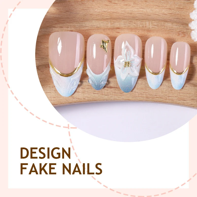 Kunstnagelset mit eleganten Blüten- und Goldakzenten Brehn