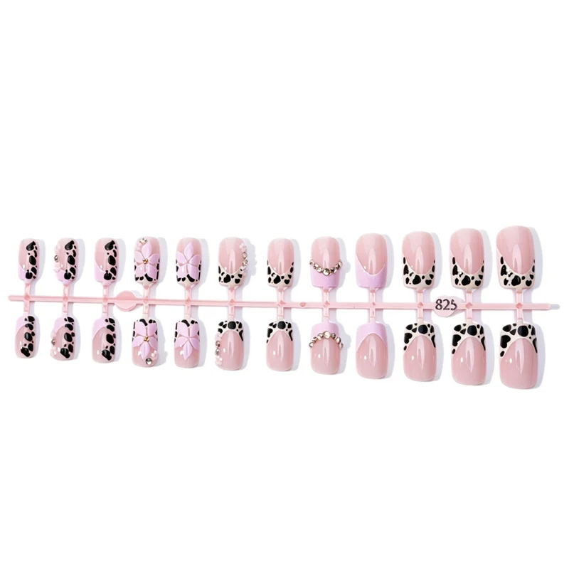 Kunstnagelset mit eleganten Blumen- und Spitzendesigns Brehn