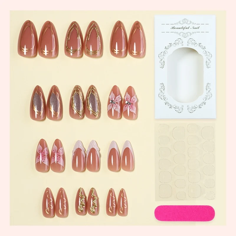 Kunstnagelset mit eleganten Blumen- und Glitzerelementen Brehn