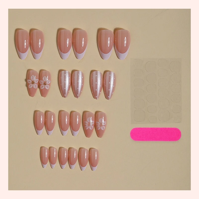 Kunstnagelset mit eleganten Blumen- und Glitzerdesigns Brehn