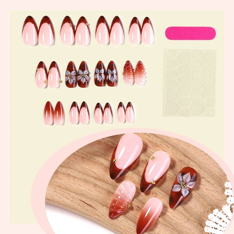 Kunstnagelset mit eleganten Akzenten Brehn