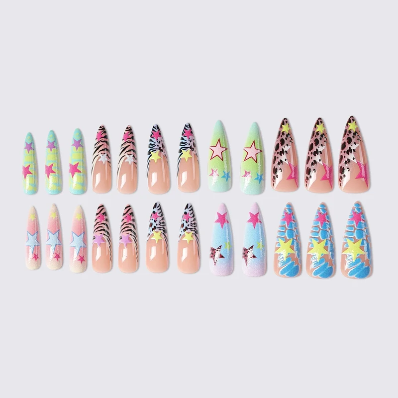 Kunstnagelset mit bunten Sternen- und Tiermotiven Brehn