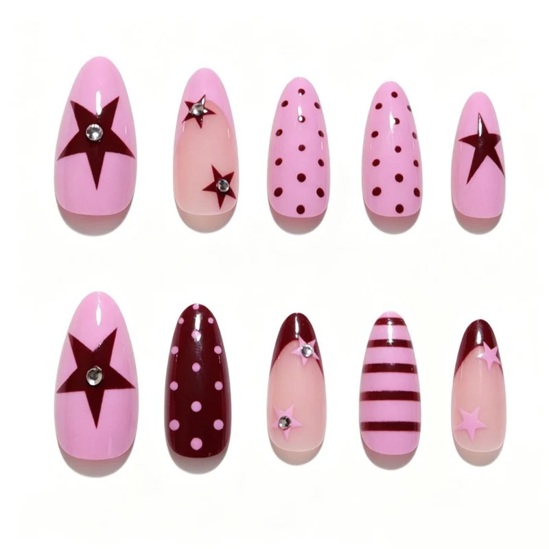 Kunstnagelset mit asymmetrischen Designs und Glitzerakzenten Brehn