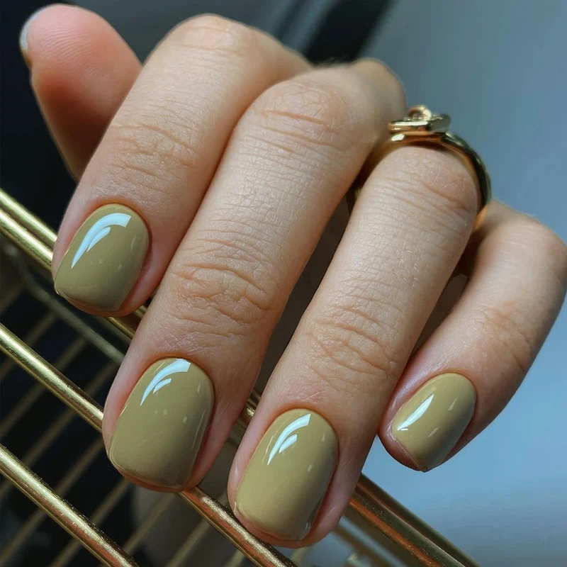 Kunstnagelset mit elegantem und natürlichem Glanz Brehn