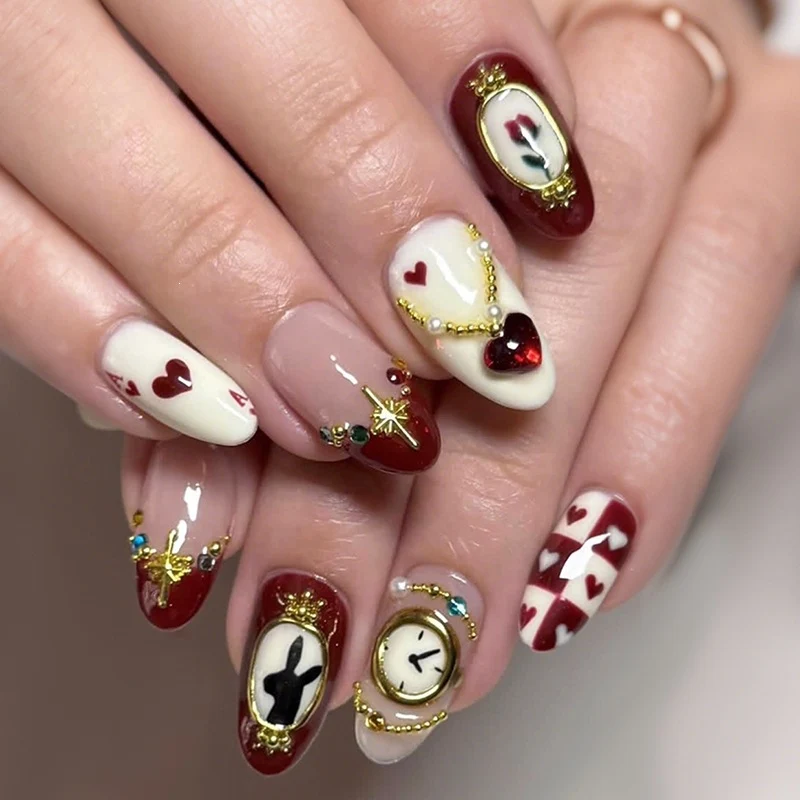Kunstnagel-Set mit romantischen Herz-Designs und Glitzerelementen Brehn