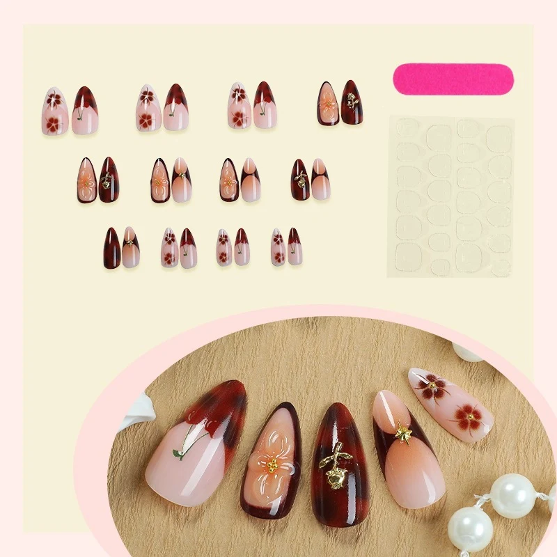 Kunstnagel-Set mit floralen Motiven und Glitzerdetails Brehn
