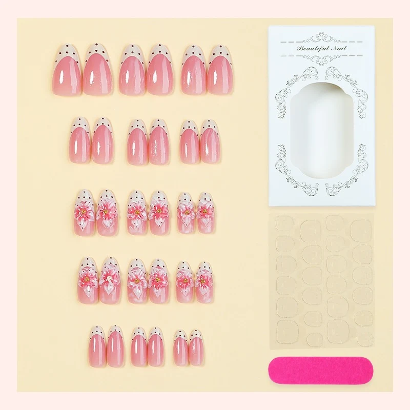 Kunstnagel-Set mit floralen Designs und Glitzerakzenten Brehn