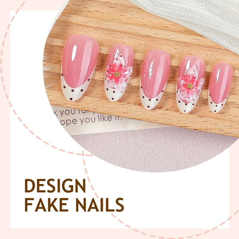 Kunstnagel-Set mit floralen Designs und Glitzerakzenten Brehn