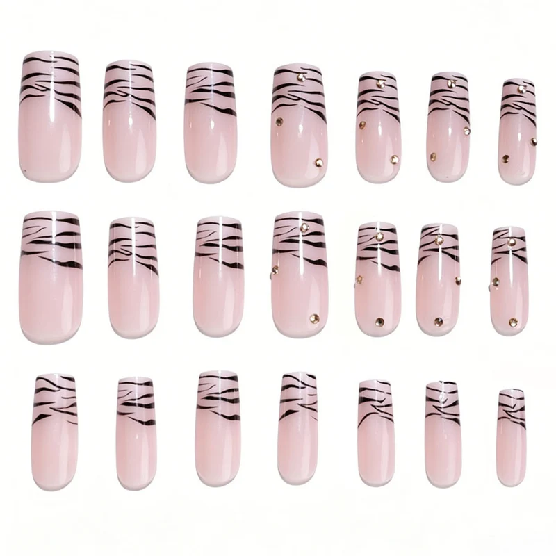 Kunstnagel-Set mit eleganten Linien und Glitzerakzenten Brehn