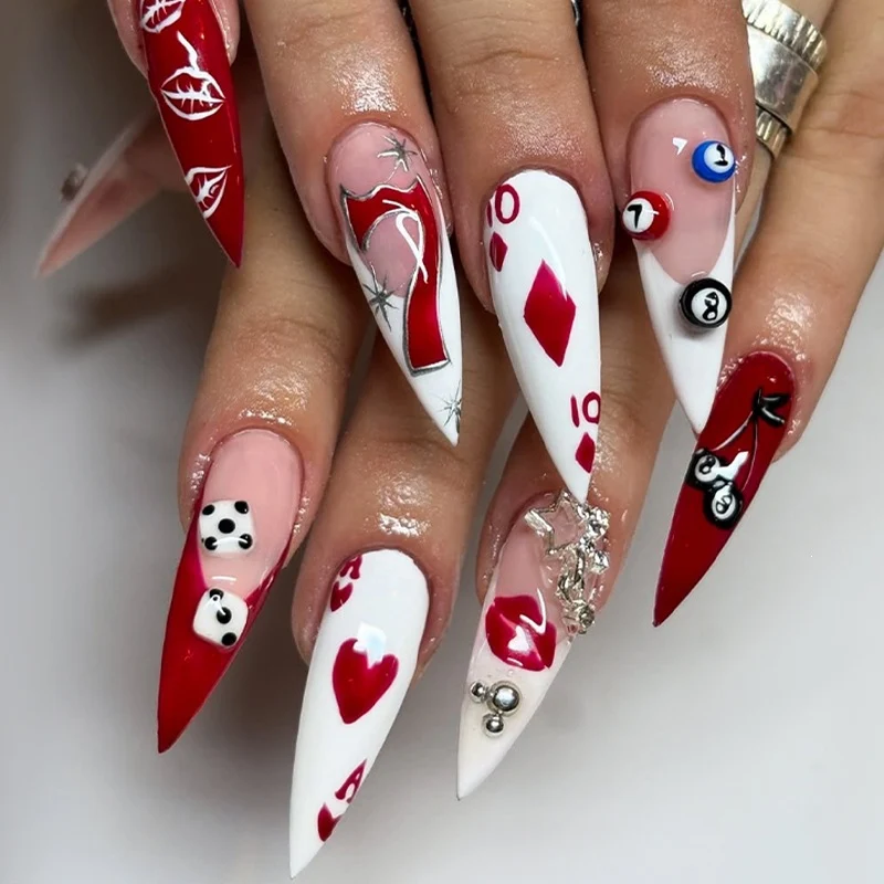 Kunstnagelset mit kreativem Motiv und Glitzerakzenten Brehn