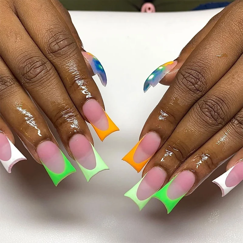 Kunstnagelset mit kreativem Farbverlauf Brehn
