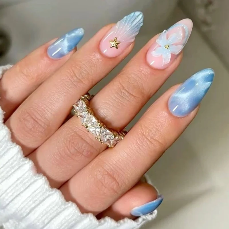 Kunstnagelset mit Glitzer- und Blumenmotiven Brehn